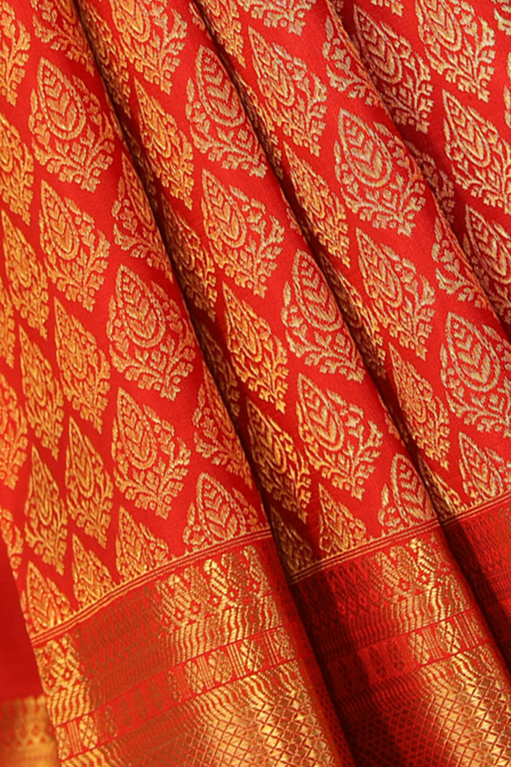 Image of Kanchipattu Red Saree