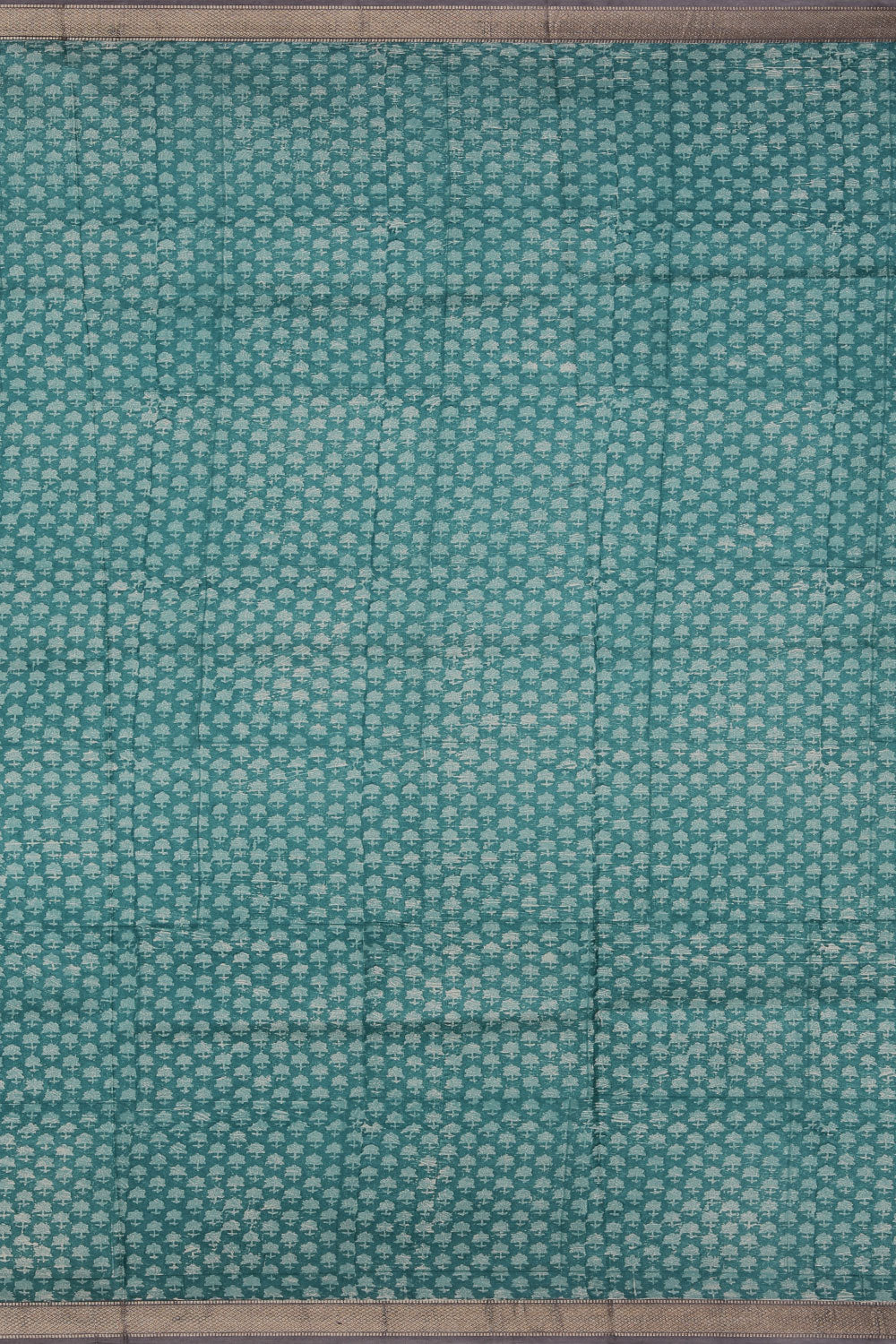 Image of Simple Yet Elegant Floral Print Saree