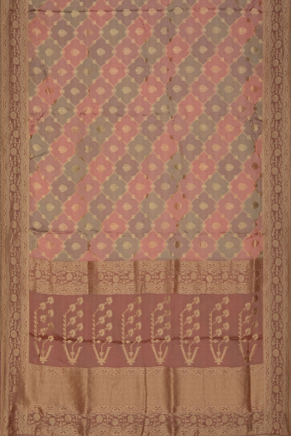 Image of Very Classy Gold Diagonal Pattern Saree