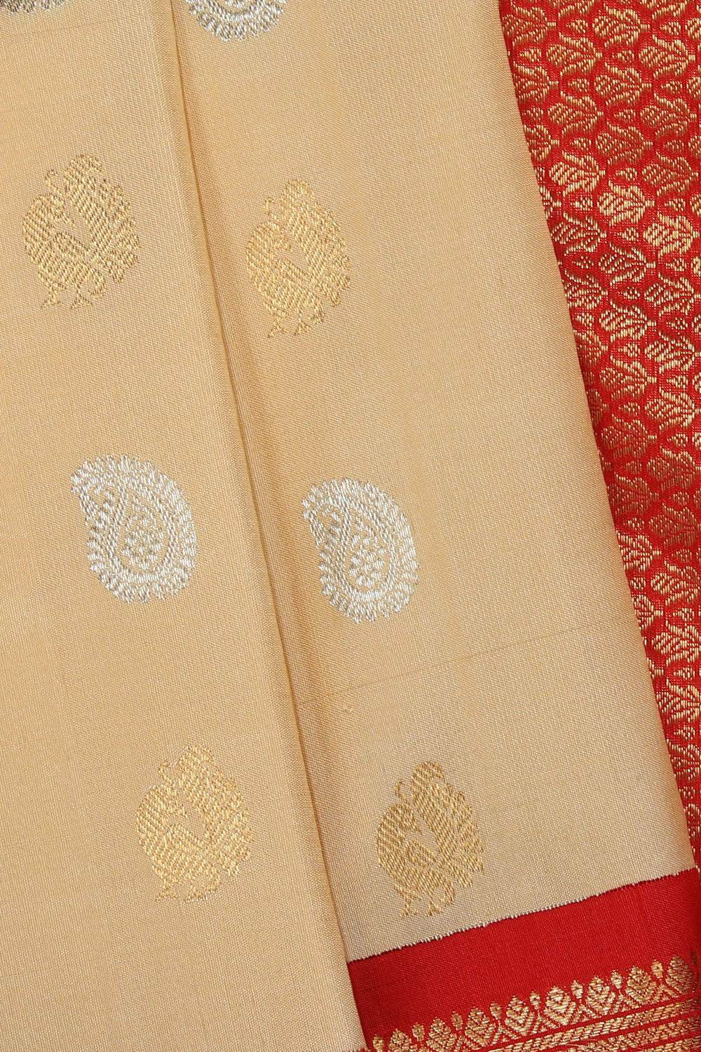 Gadwal Silk Beige Saree