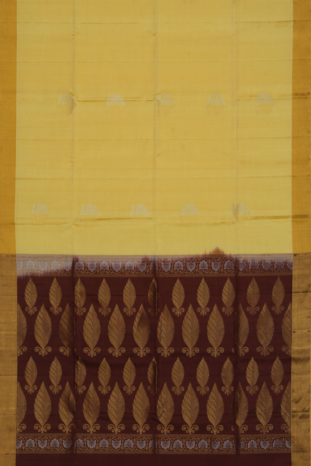 Image of Simple Yet Elegant Cream Saree