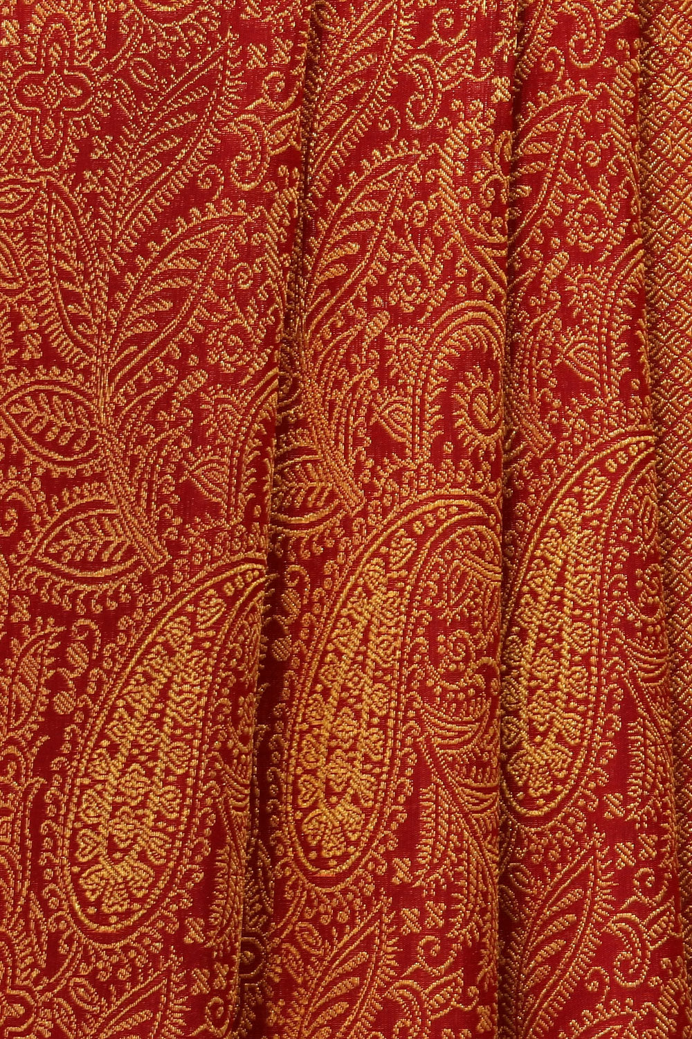 Kanchipattu Red Saree