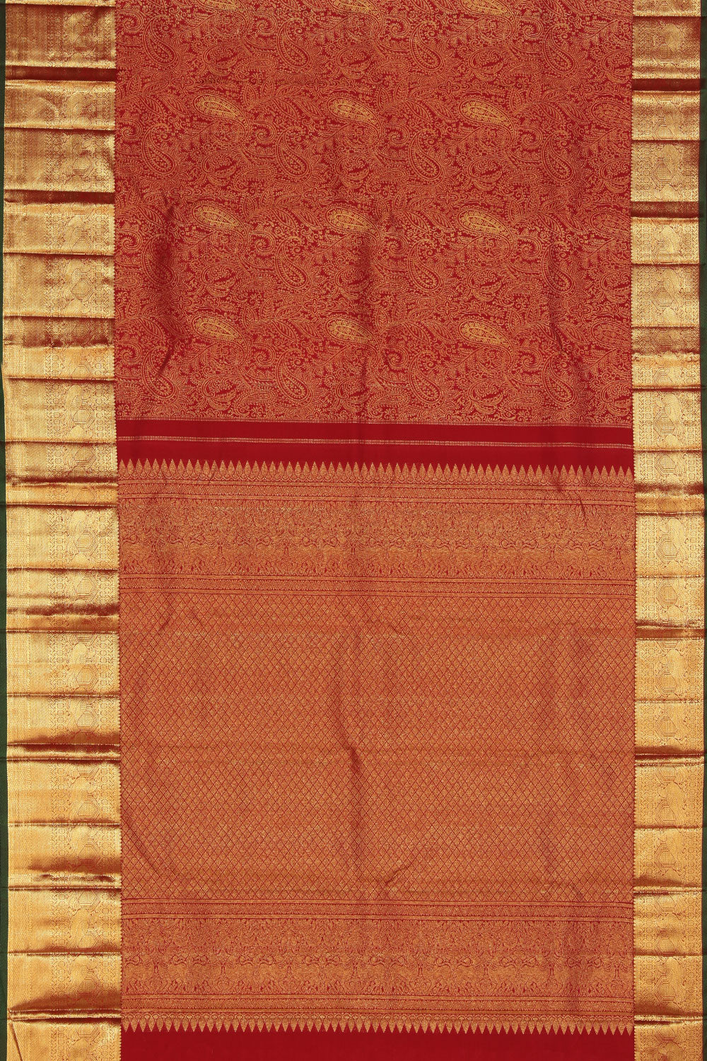 Kanchipattu Red Saree