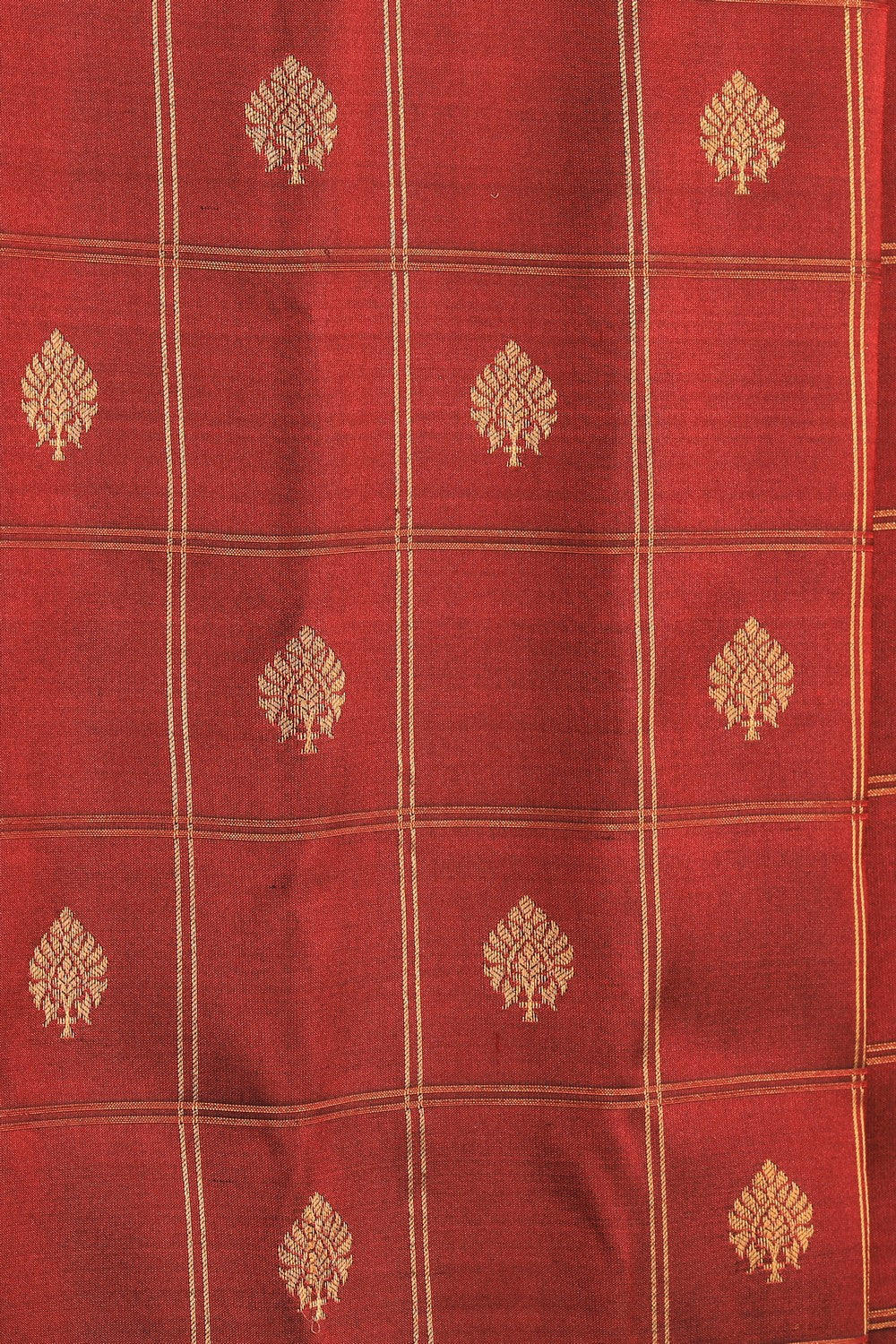 Gadwal Silk Maroon Saree