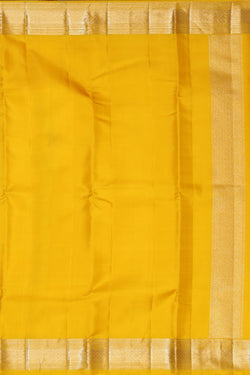 Image of Kanchipattu Cream Dhoti With Kanduva (8 X 4)