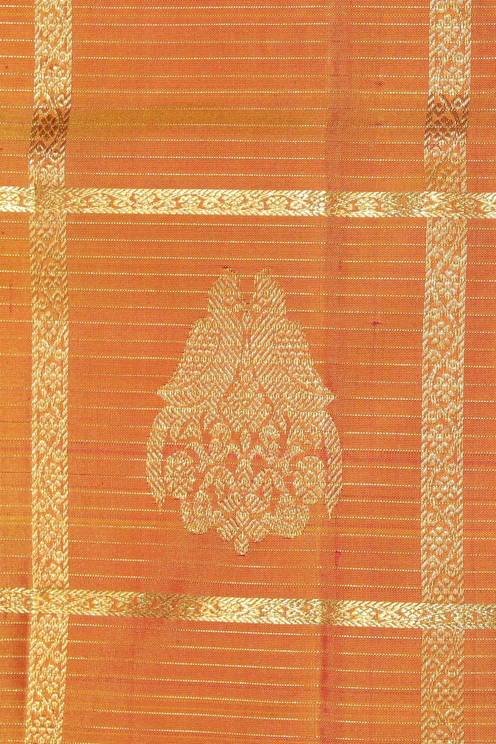 Kanchipattu Peach Saree