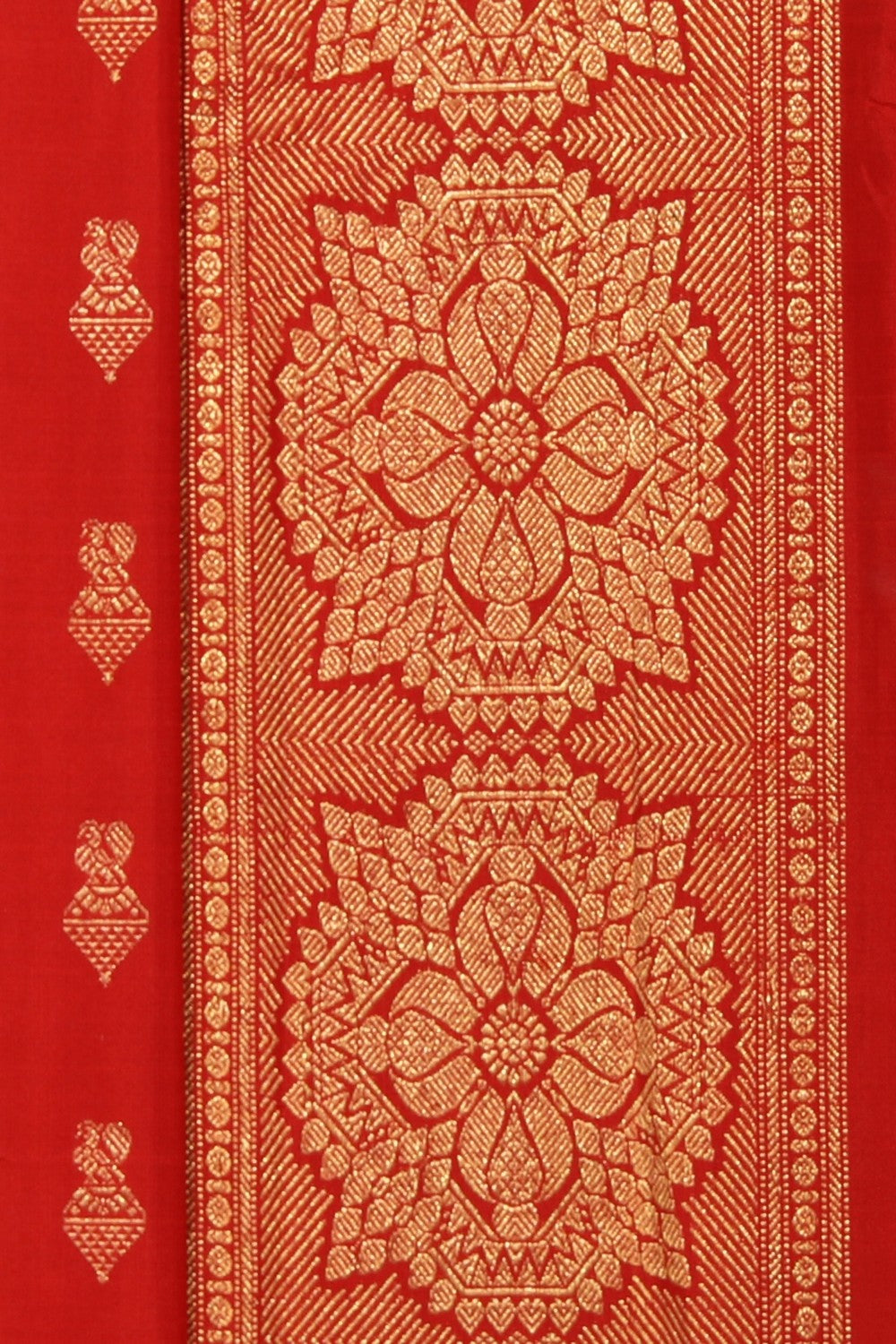 Gadwal Silk Red Saree