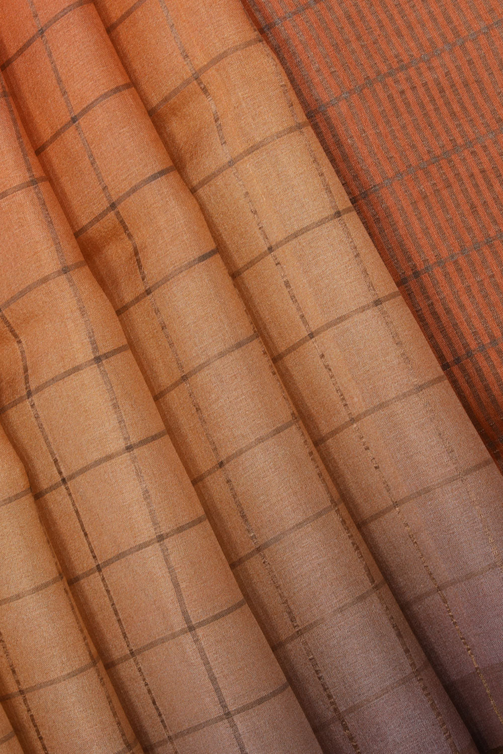 Image of Simple Yet Elegant Orange Saree