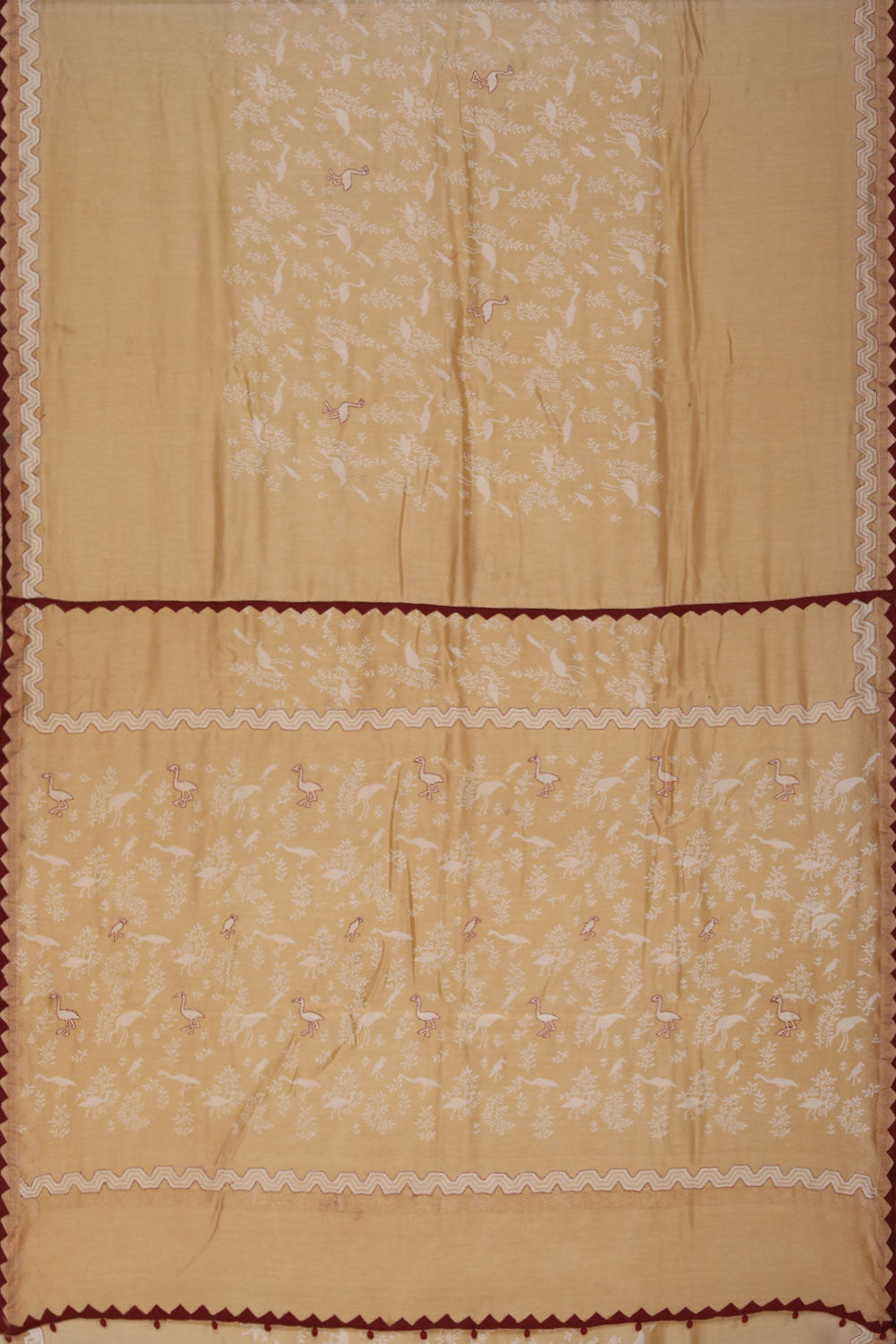 Image of Simple Yet Elegant Bird Print Saree