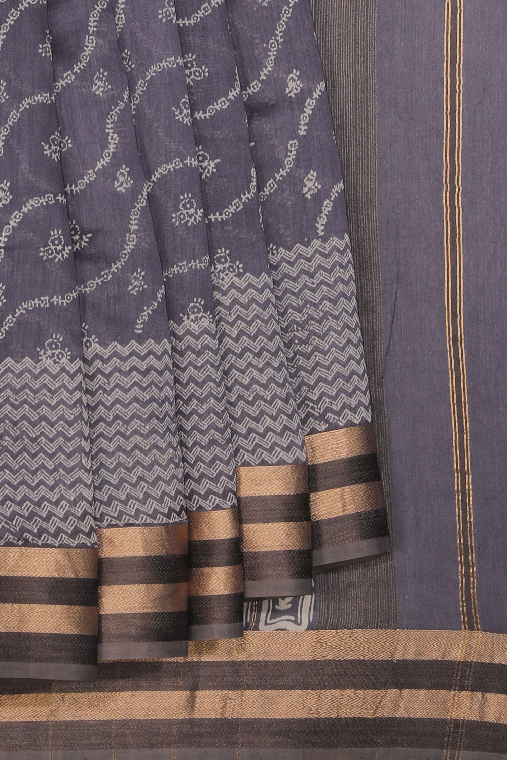 Collection of Simple Yet Elegant Floral Vine Print Saree in a gallery layout