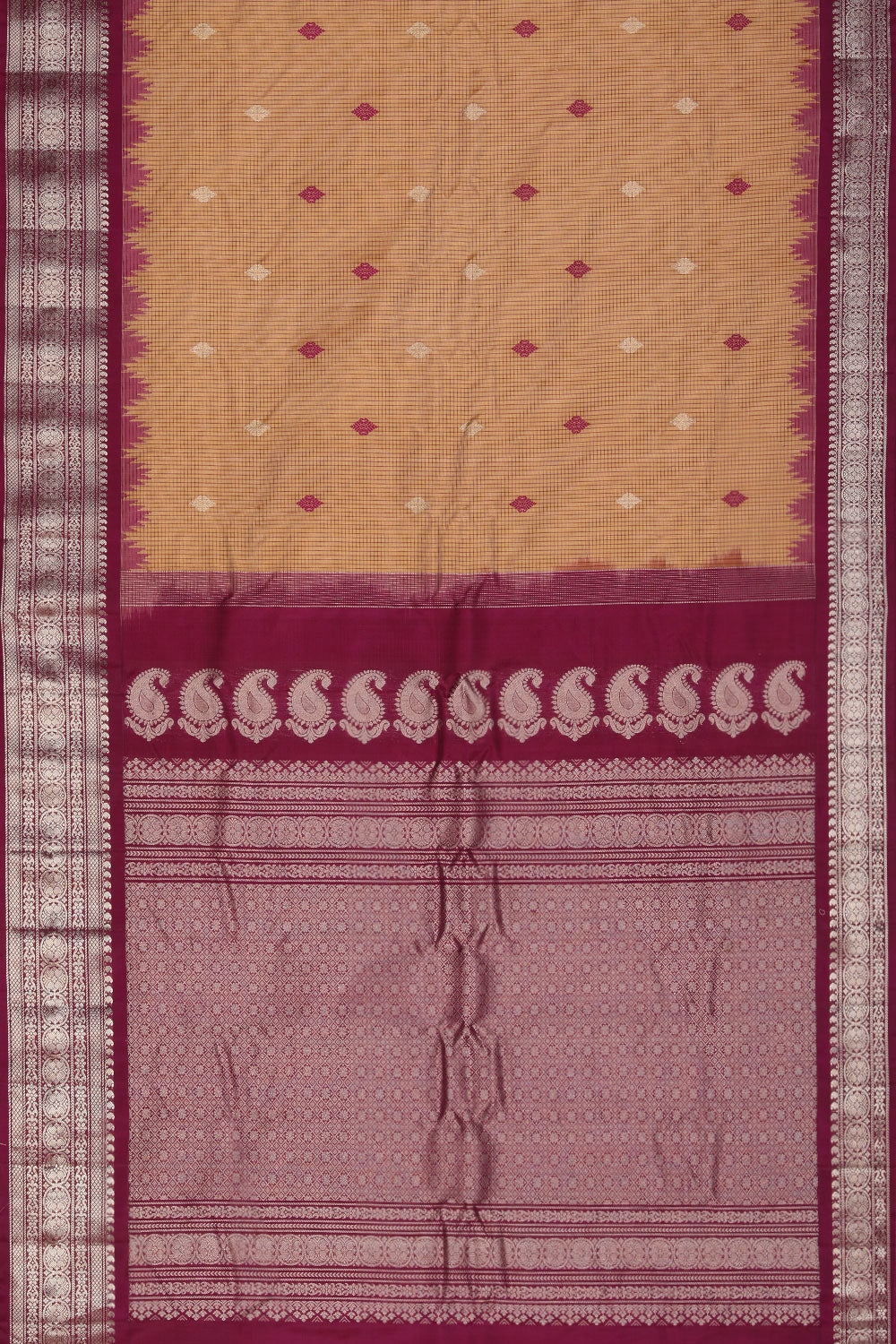 Gadwal Silk Beige Saree