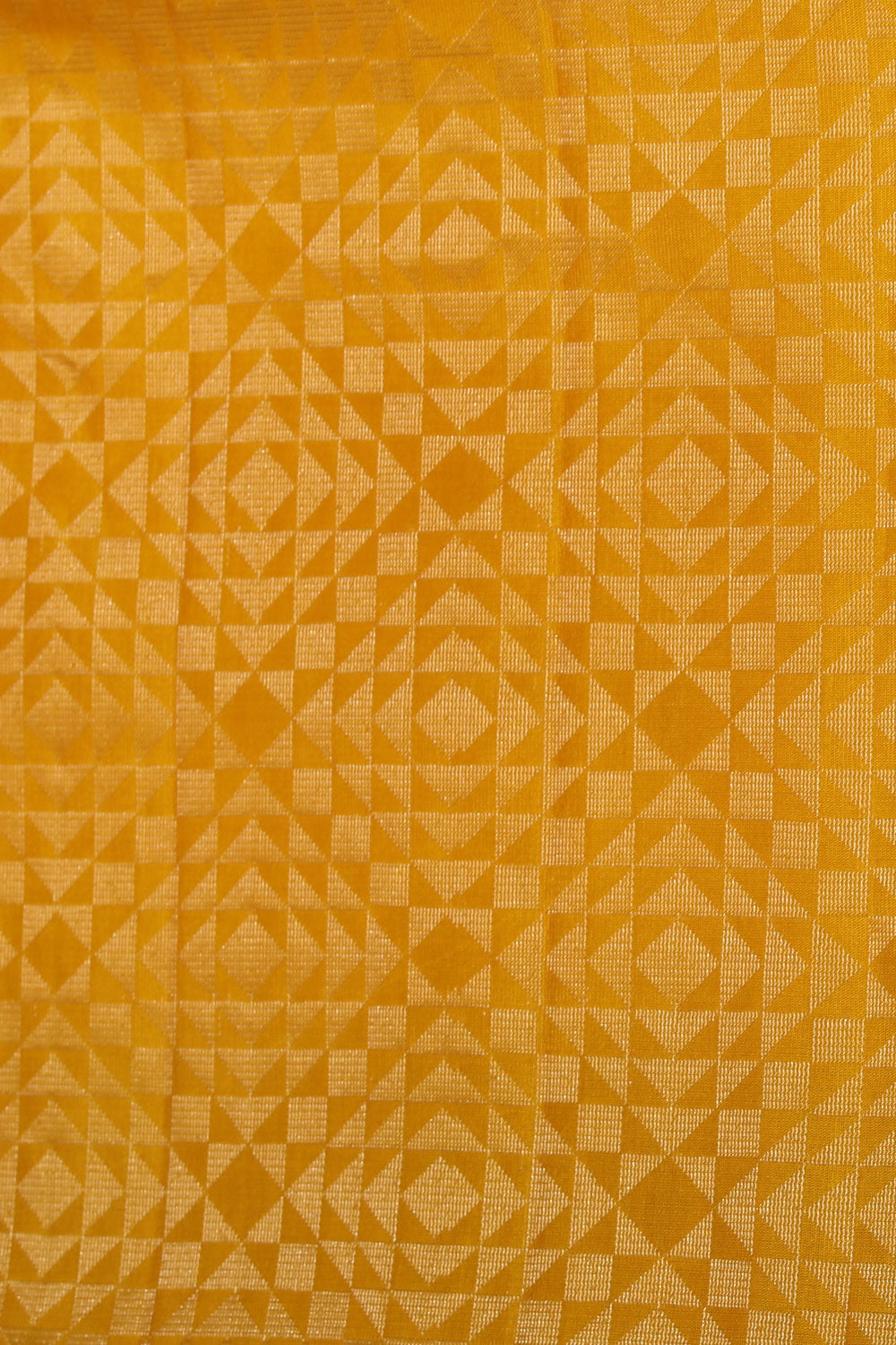 Image of Simple Yet Elegant Yellow Saree