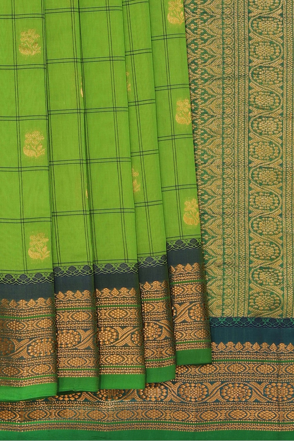 Gadwal Vibrant Green Kattam Saree