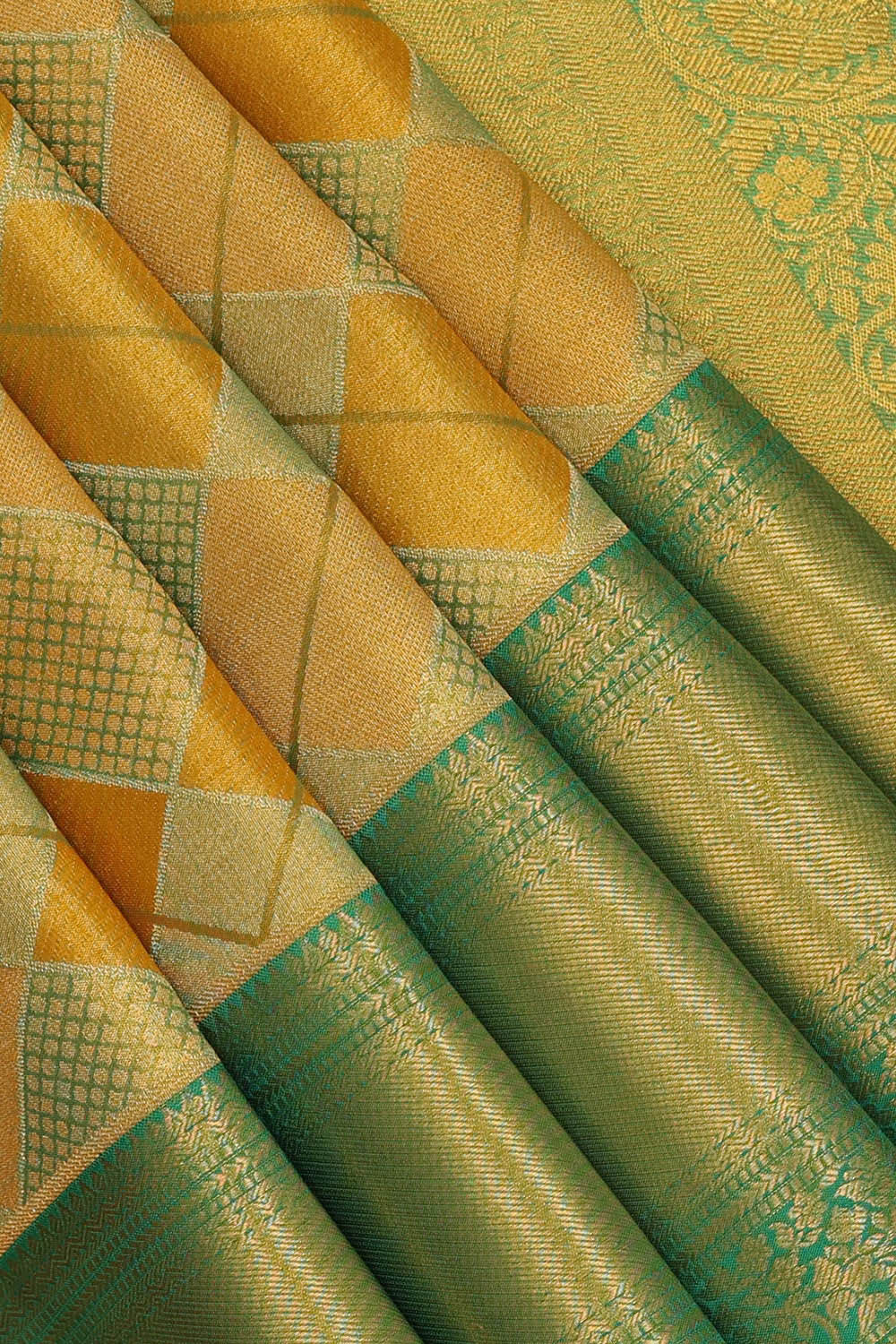 Kanchipattu Gold Tissue Brocade Saree