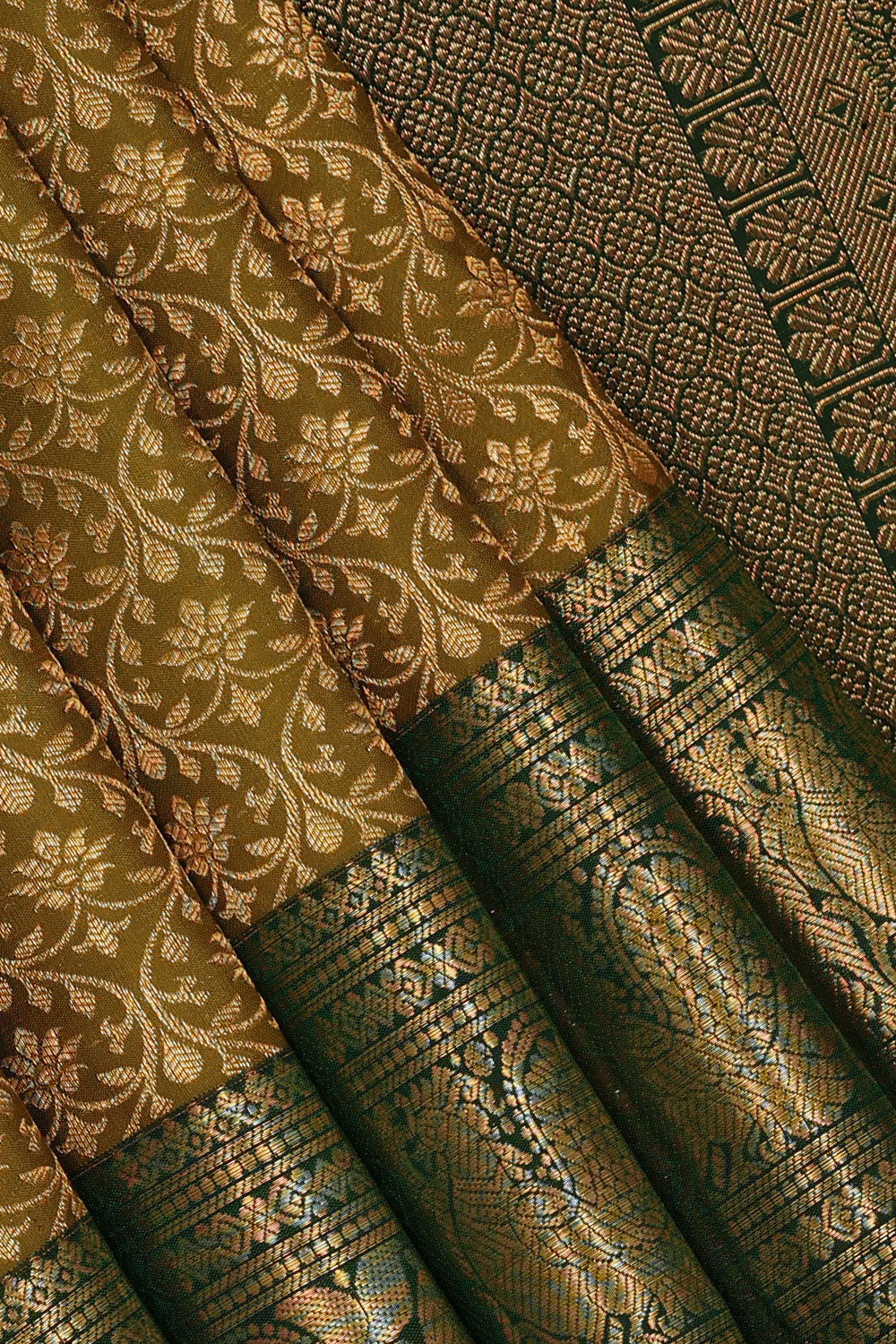 Kanchipattu-Silk, Heena-Green Saree