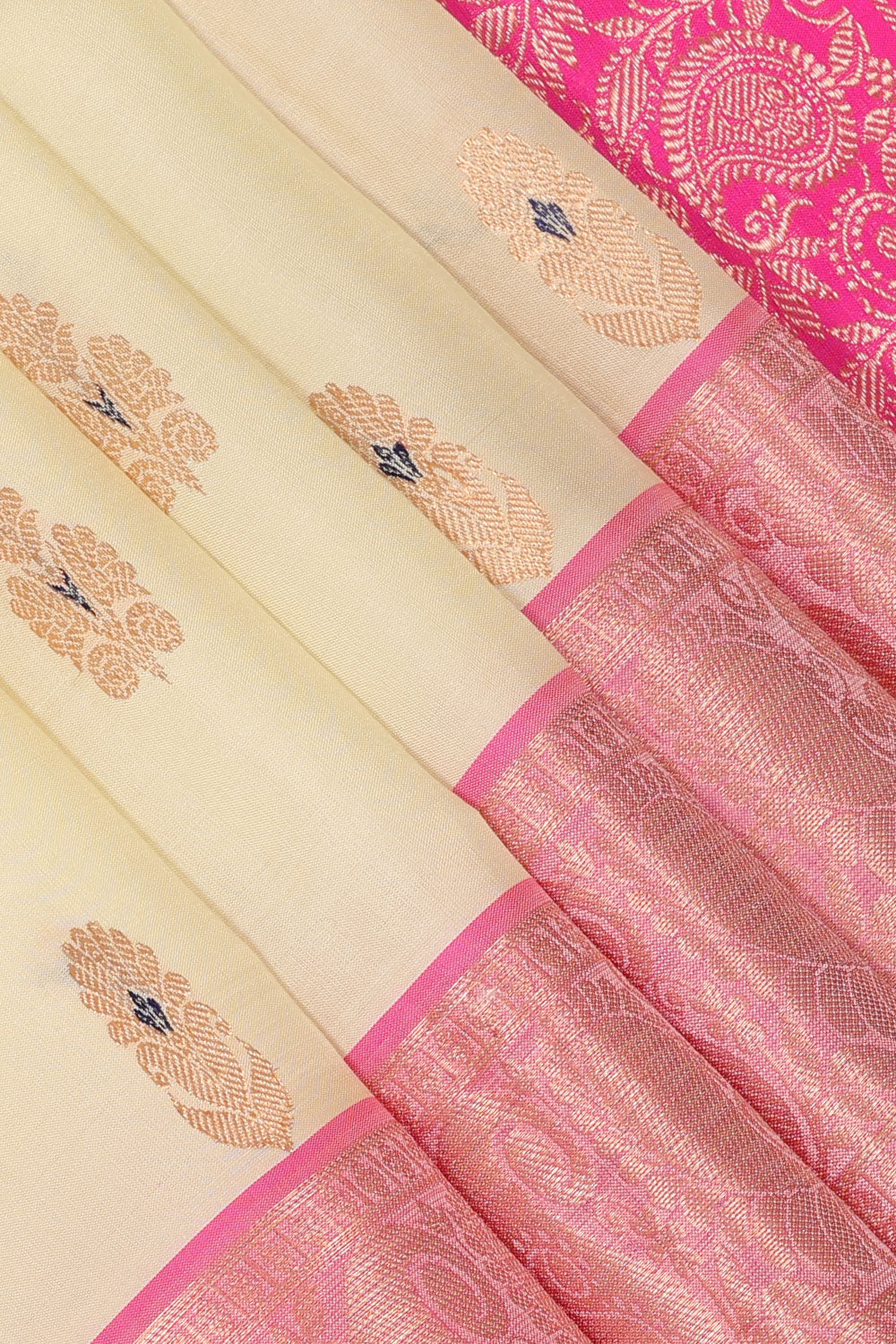 Kanchipattu Ivory Cream Saree