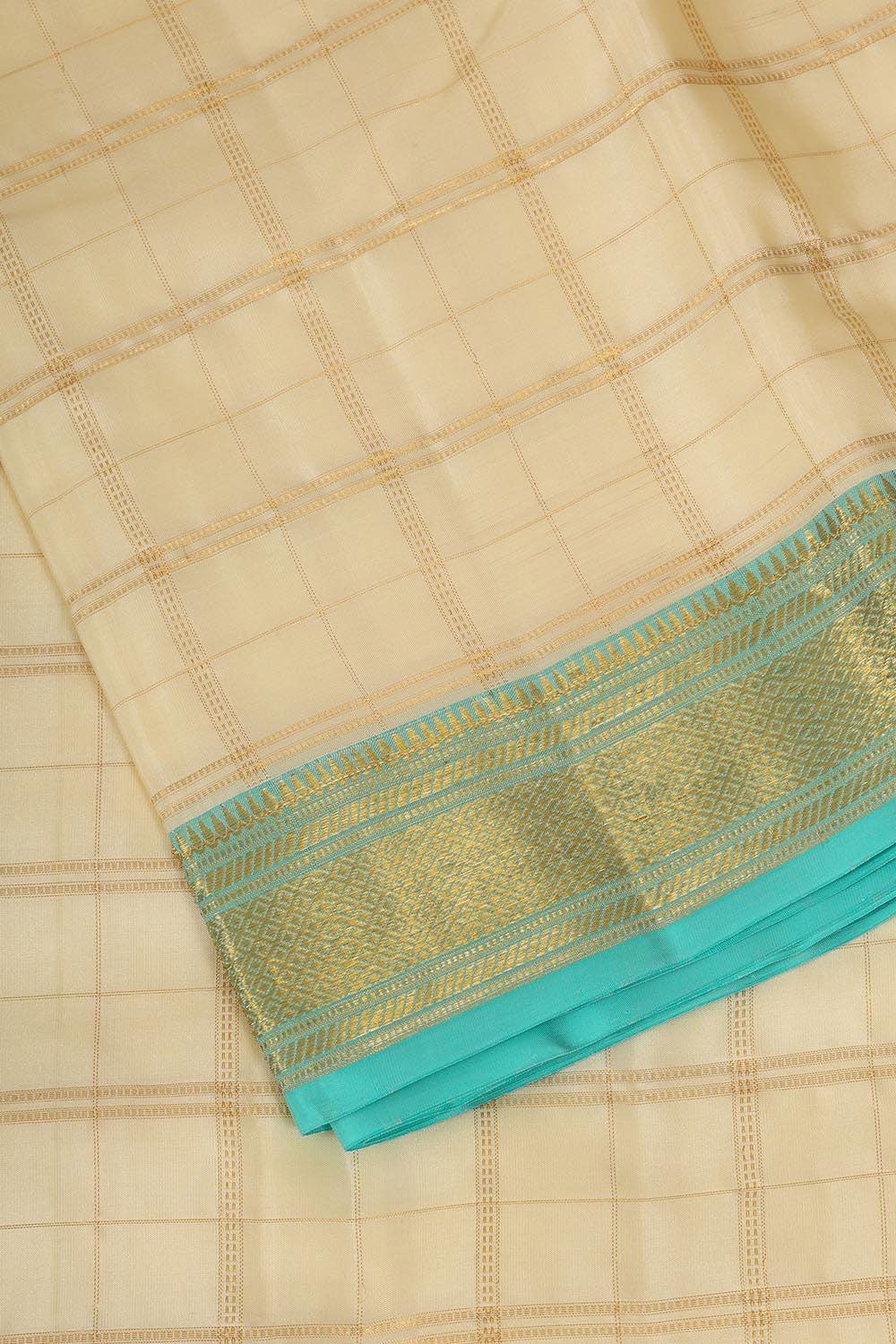 Kanchi Silk Cream Traditional Dhoti With Kanduva (8 X 4)