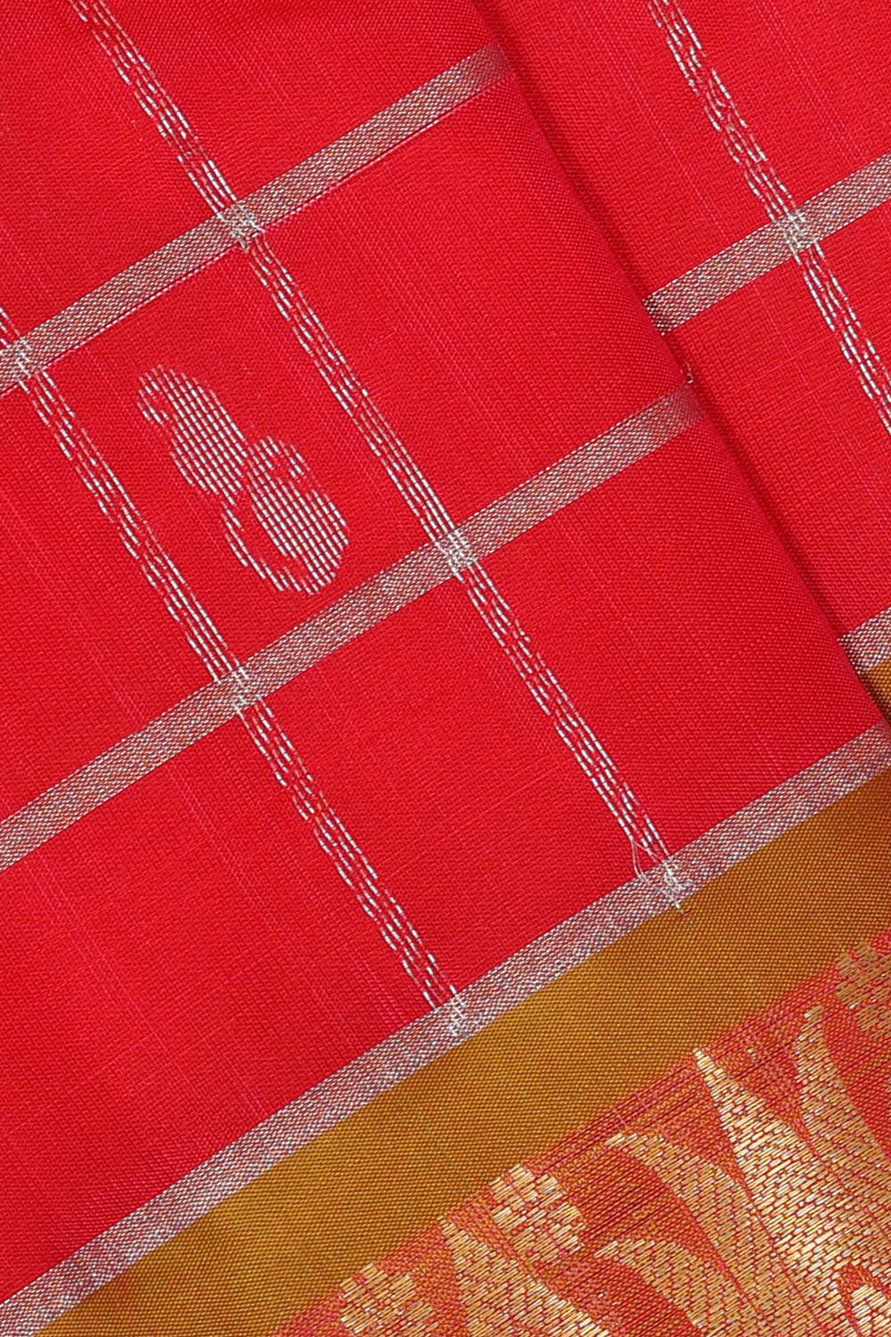 Kanchipattu Bright Red Brocade Saree