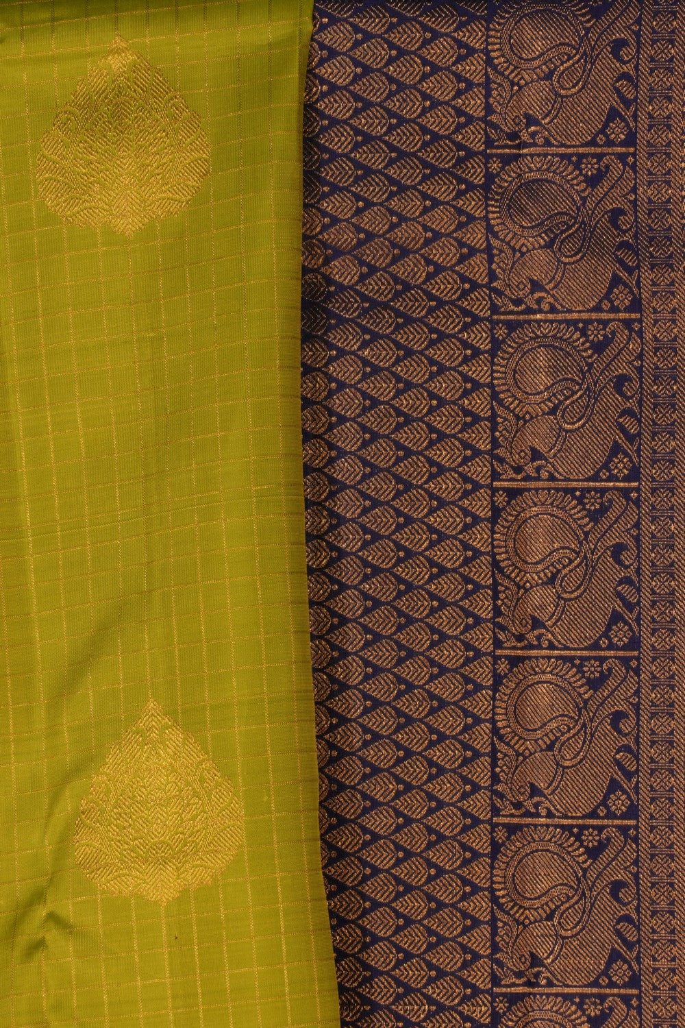 Kanchipattu Kattam Green Saree