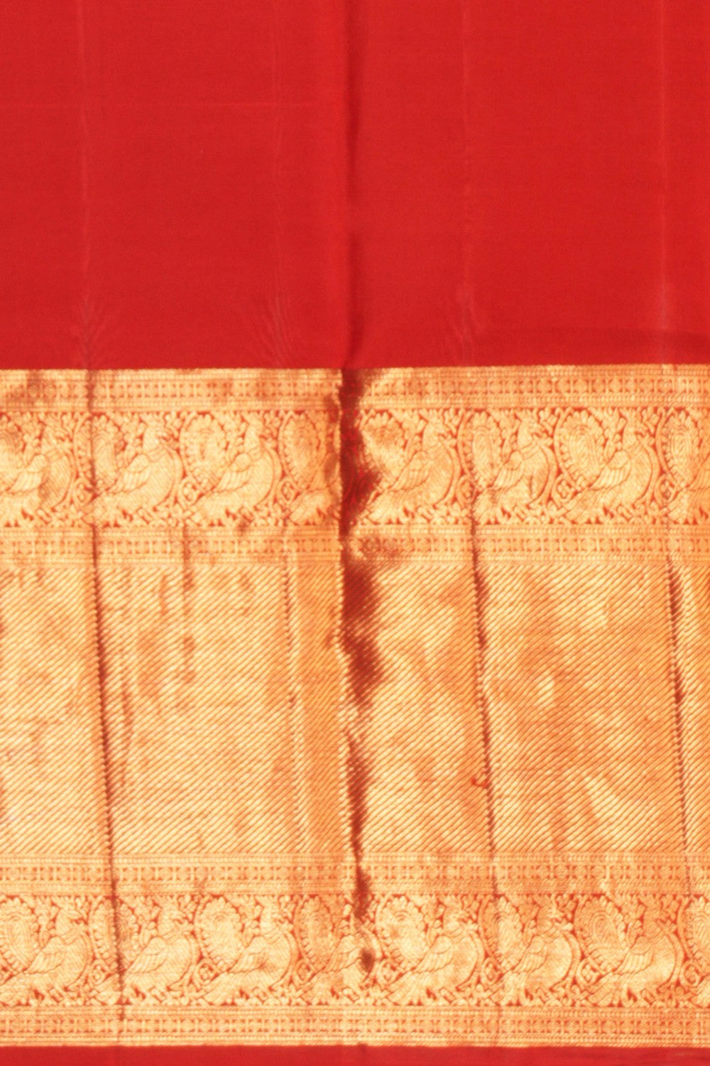 Kanchipattu Birds Perched Saree