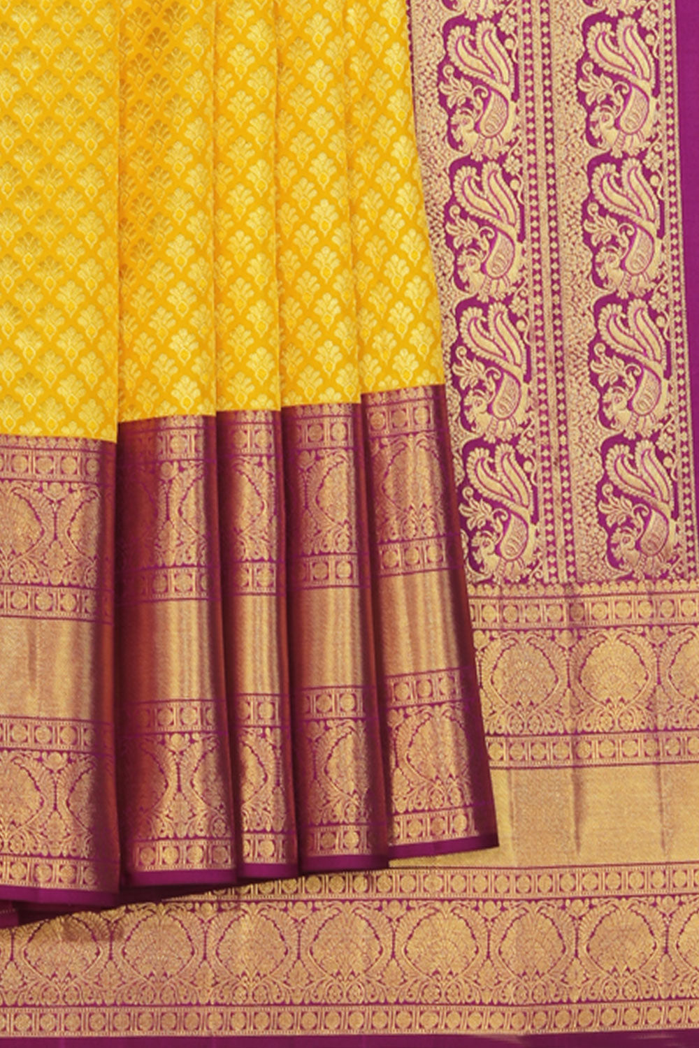 Kanchipattu Yellow Saree With Korvai Border