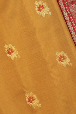 Image of Gadwal Silk Heena Green Saree