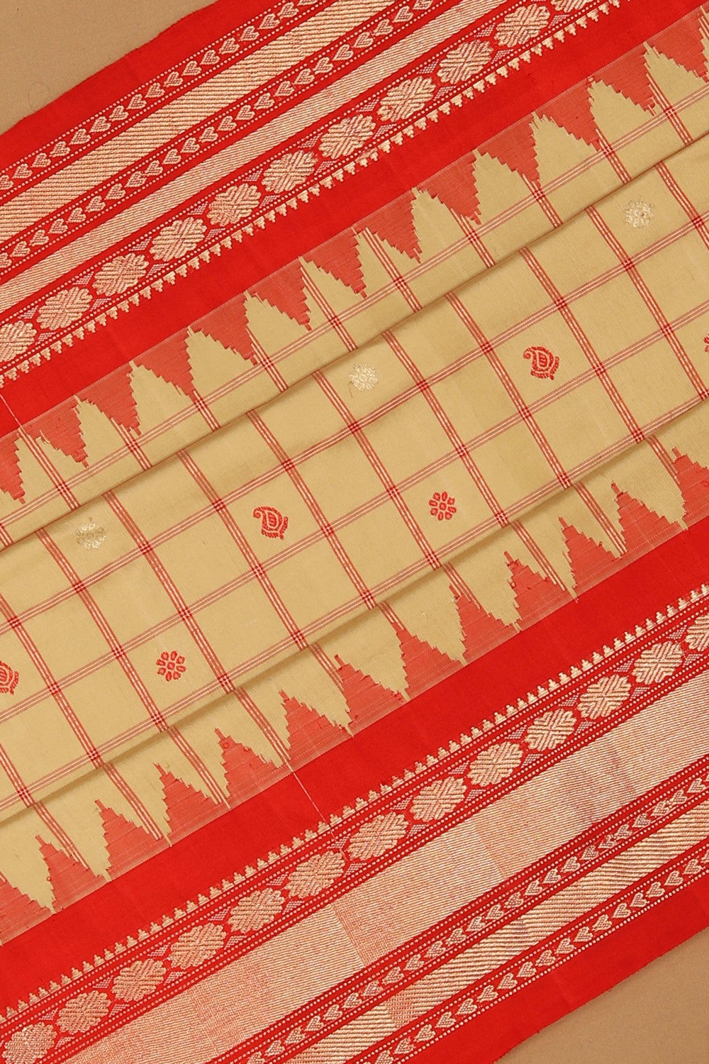 Gadwal Silk Kattam Beige Saree