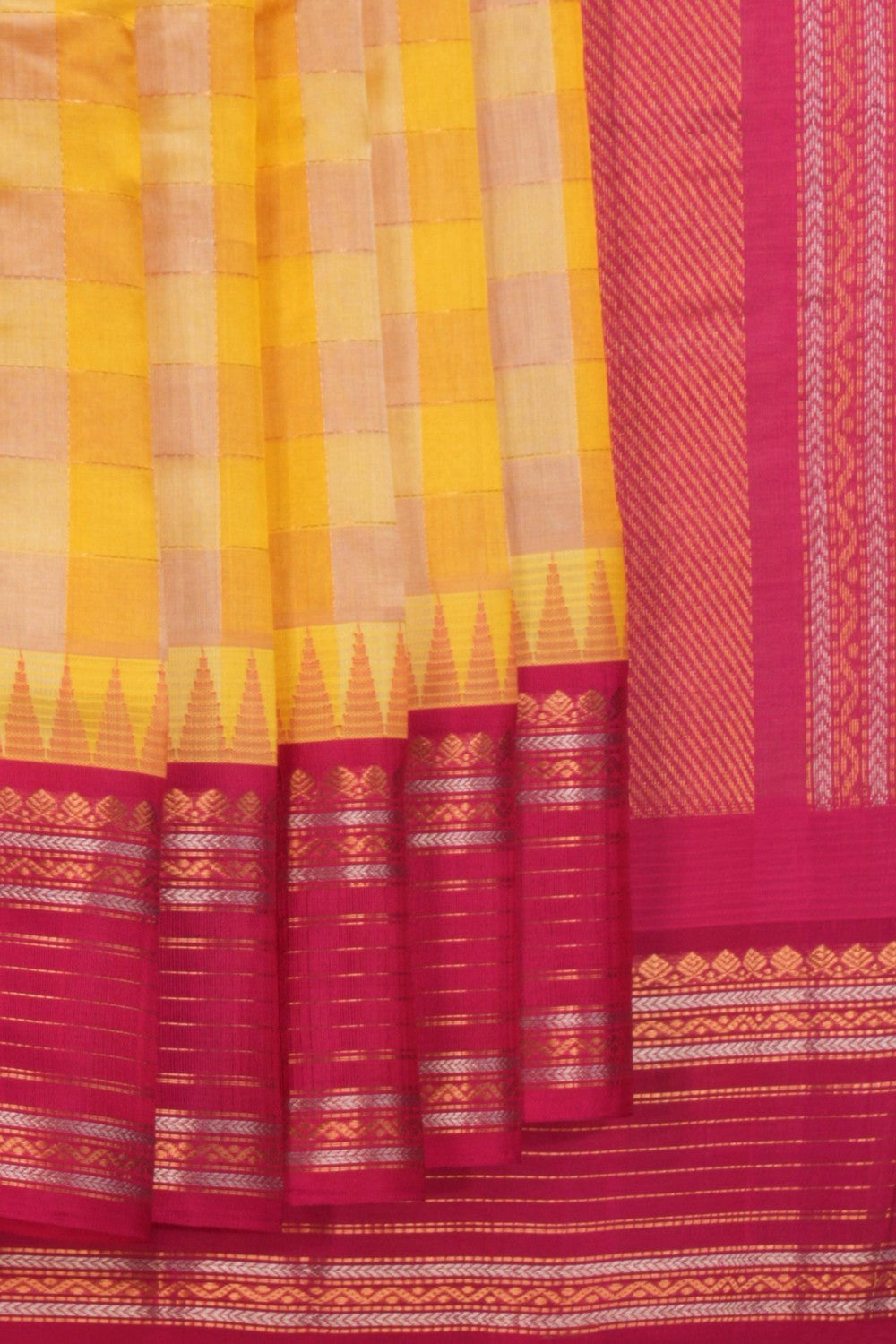 Kuppadam Kattam Yellow Saree