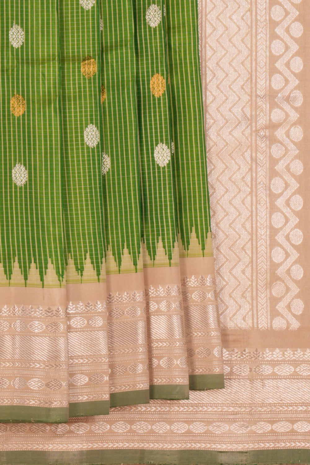 Gadwal Silk Kattam Green Saree