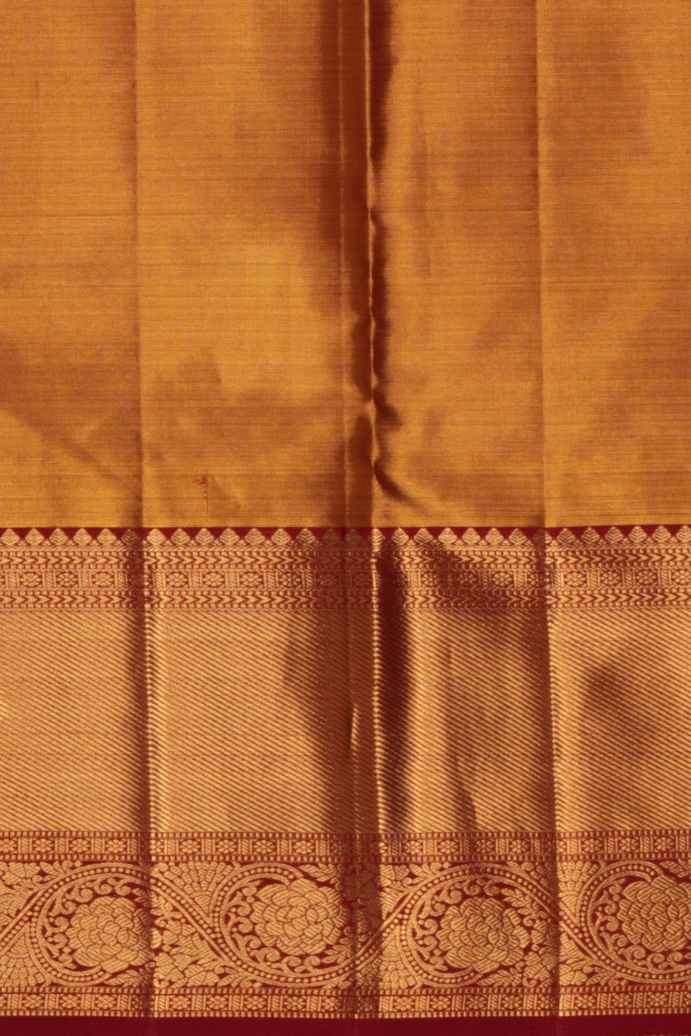 Kanchipattu Tissue Brocade Gold Saree