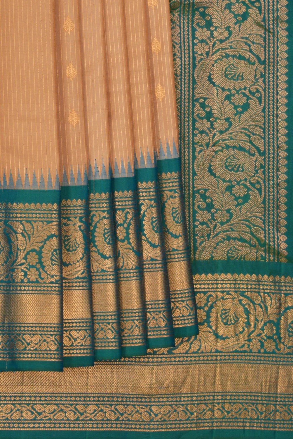 Gadwal Silk Beige Saree