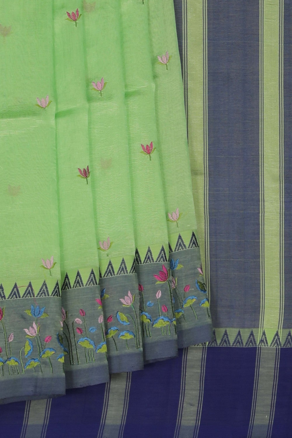 Image of Mangalgiri Silk Embroidery Saree