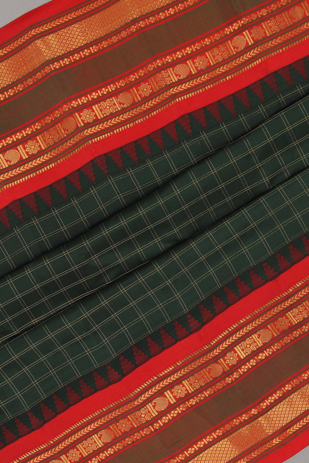 Gadwal Silk Kattam Bottle Green Saree