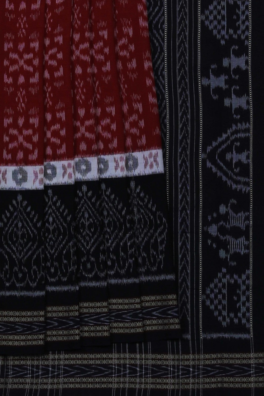 Pochampally Ikat Cotton Maroon Saree