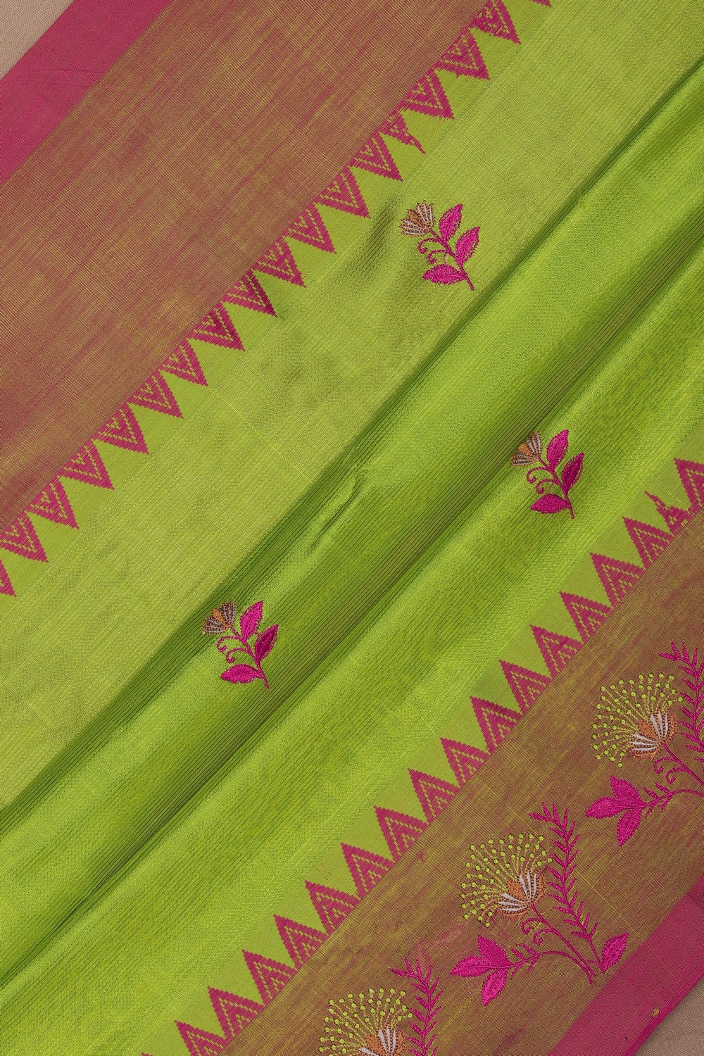 Image of Mangalgiri Silk Embroidery Saree