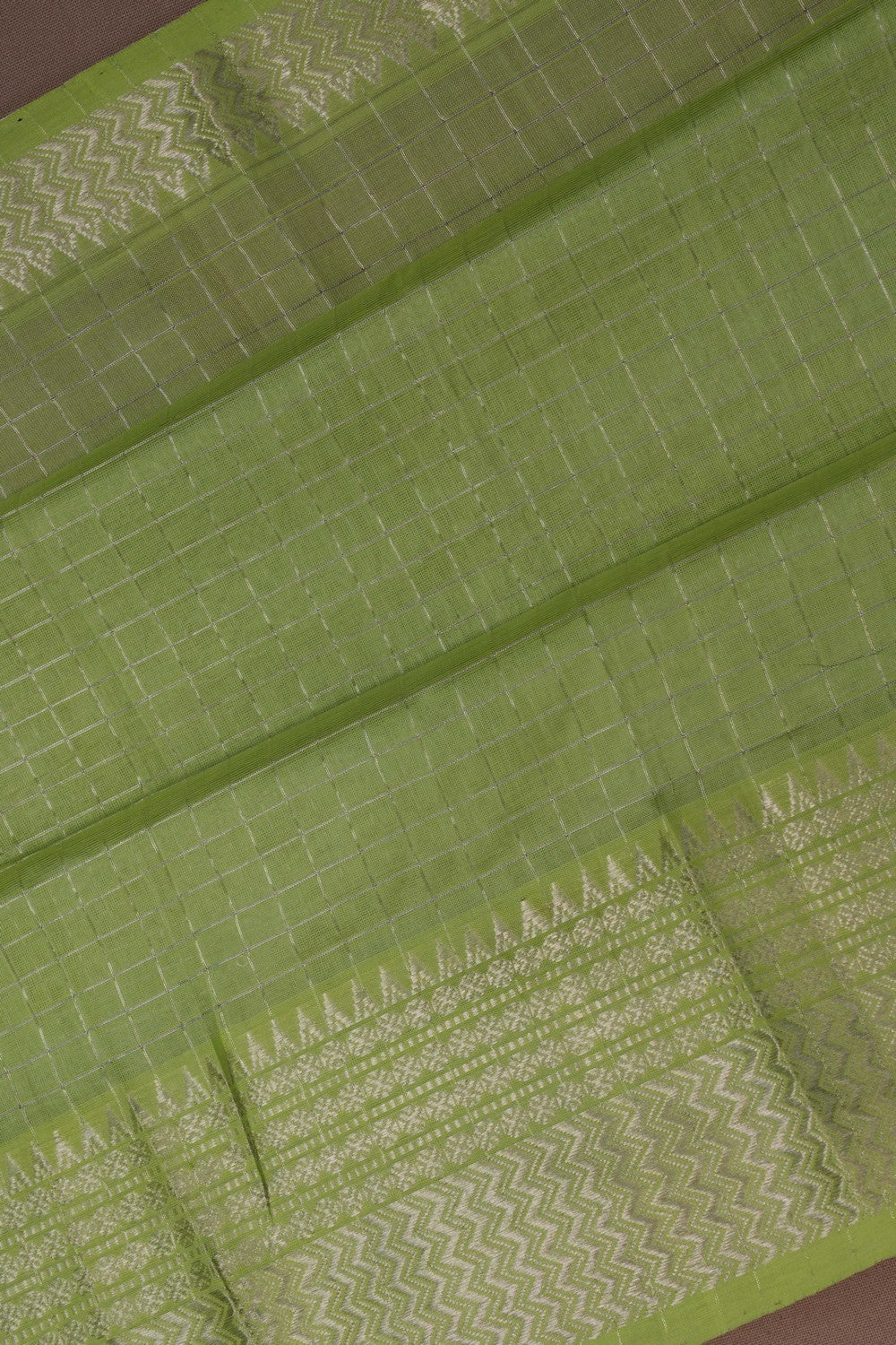 Image of Mangalgiri Silk Check Pattern Saree