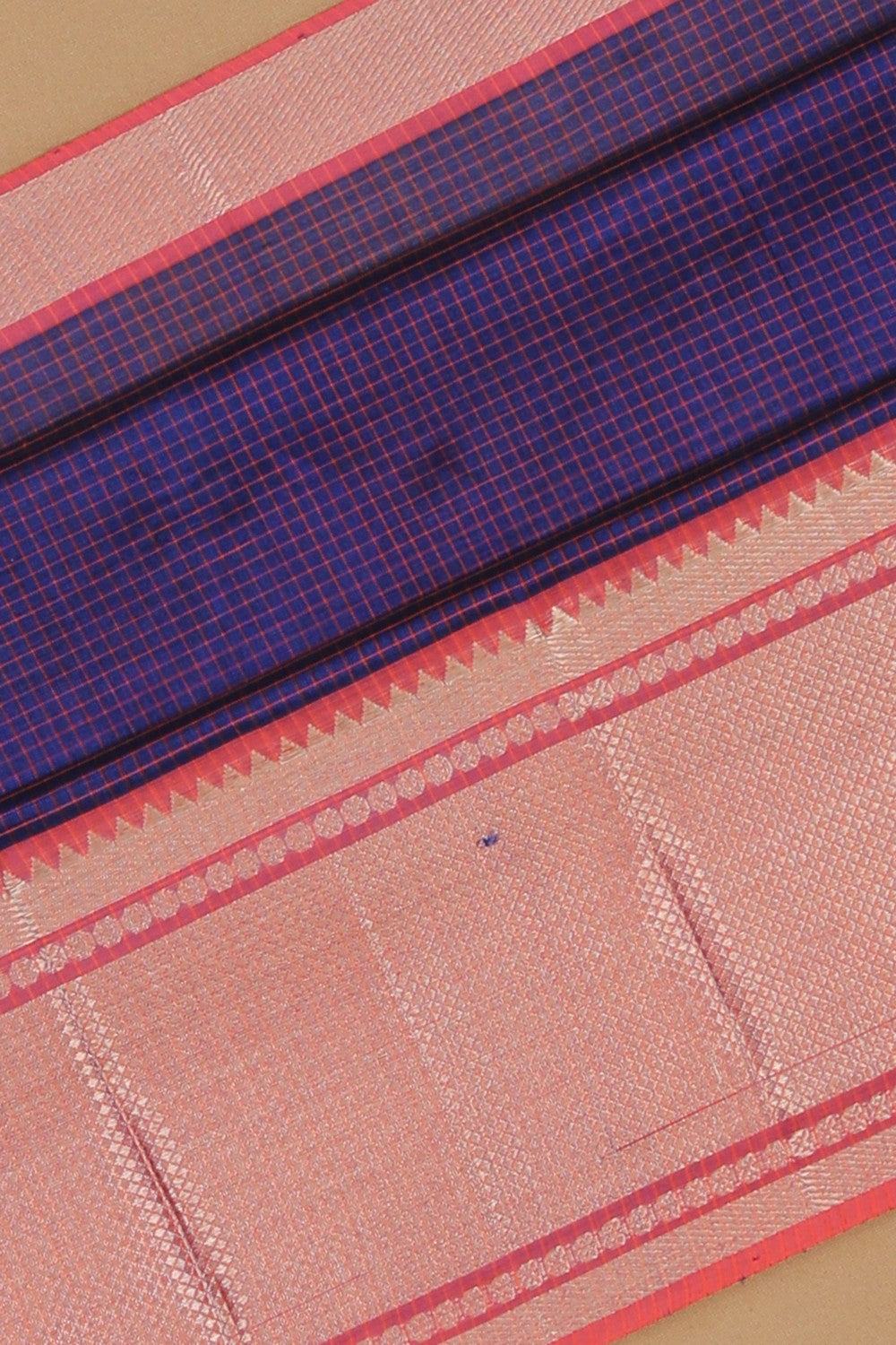 Mangalgiri Silk Check Pattern Saree