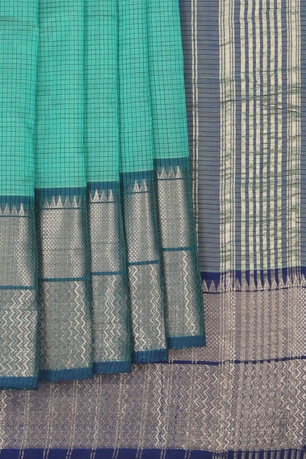 Mangalgiri Silk Check Pattern Saree