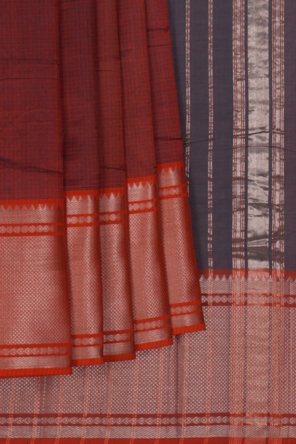 Mangalgiri Silk Check Pattern Saree