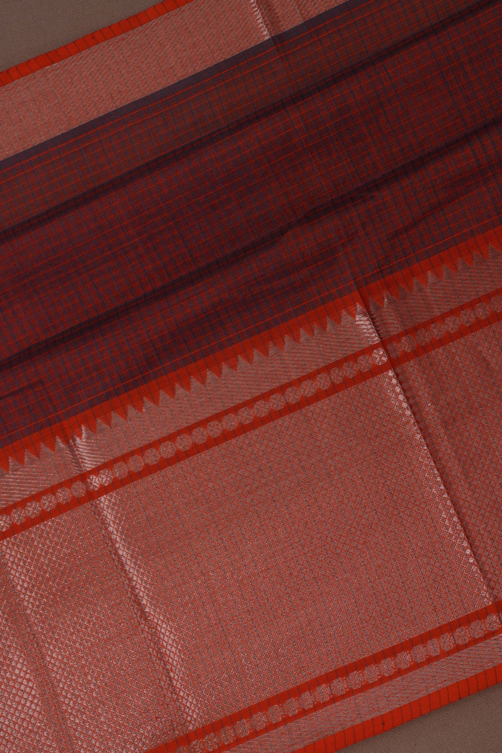 Mangalgiri Silk Check Pattern Saree