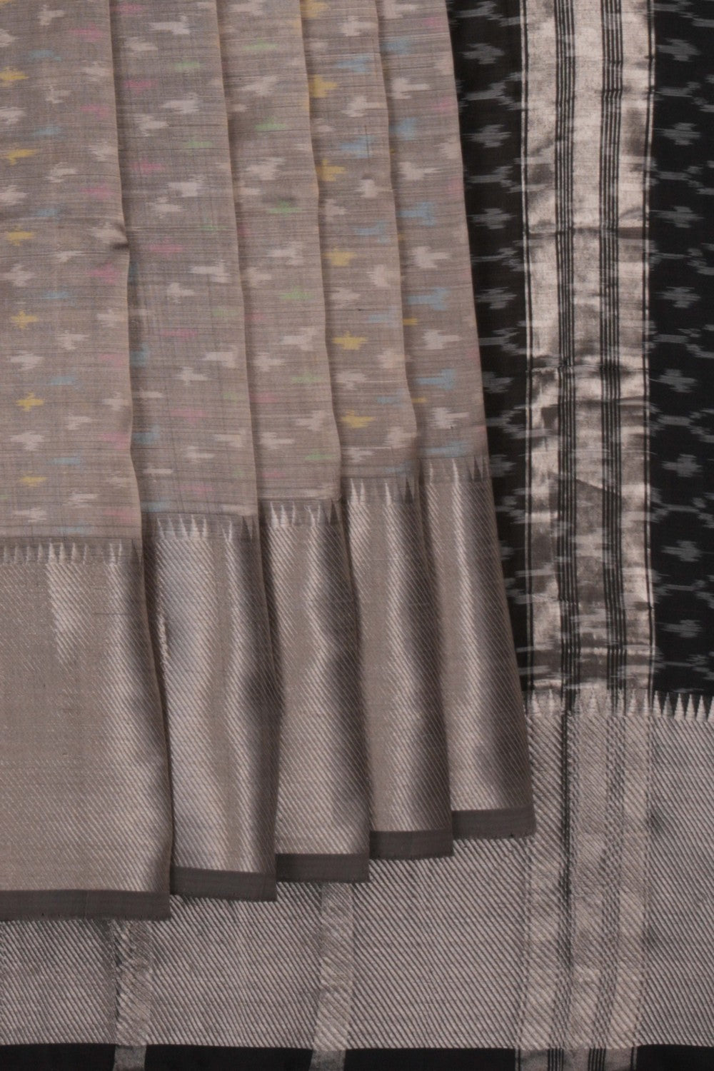 Image of Mangalgiri Silk Grey Saree