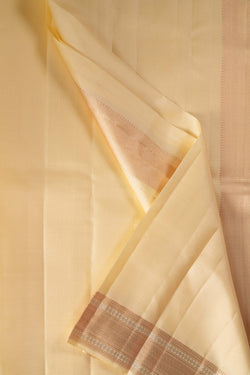 Image of Kanchi Silk Cream Dhoti With Kanduva (8 X 4)