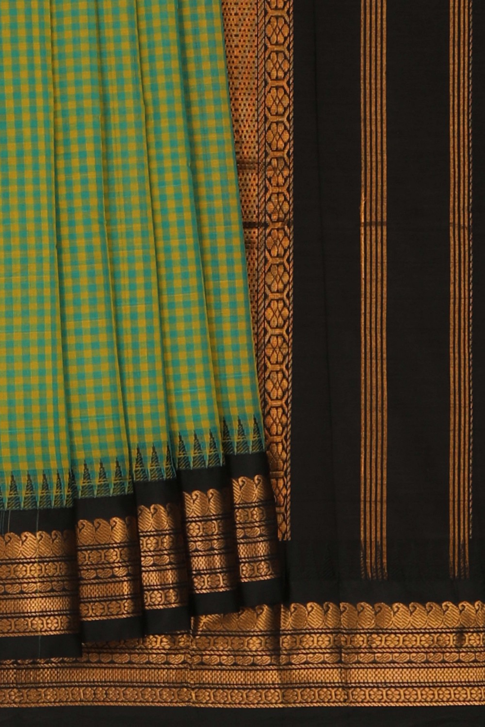 Gadwal Cotton Green Saree