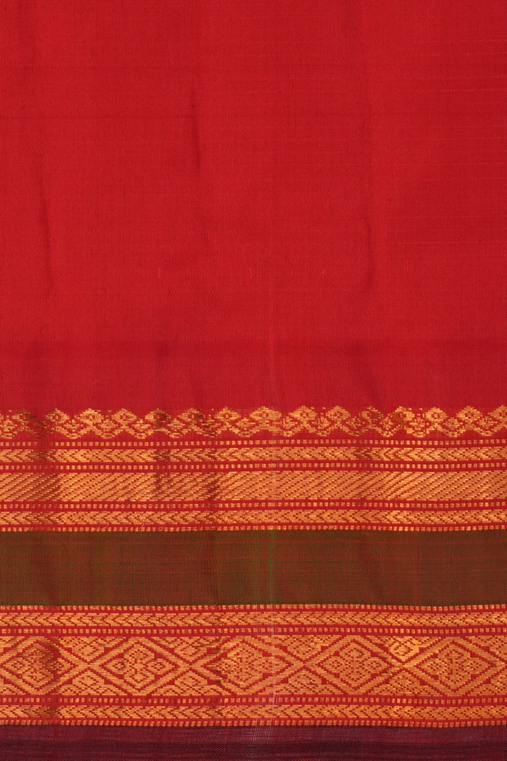 Gadwal Silk Kattam Off-White Saree