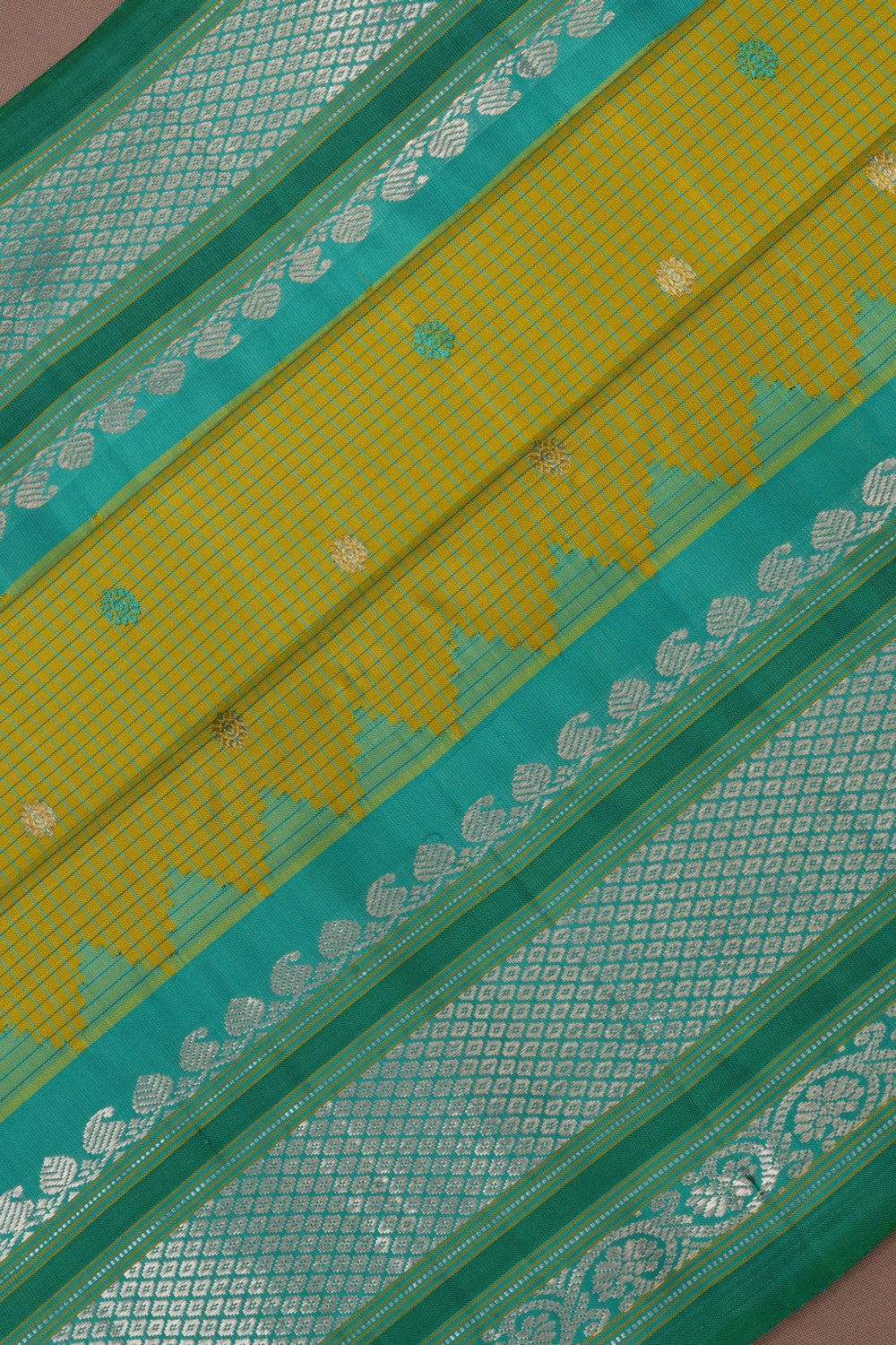 Image of Gadwal Silk Kattam Saree