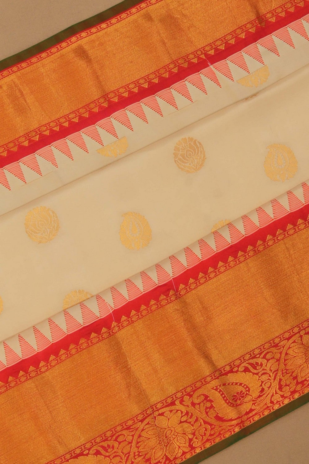 Gadwal Silk Off-White Saree