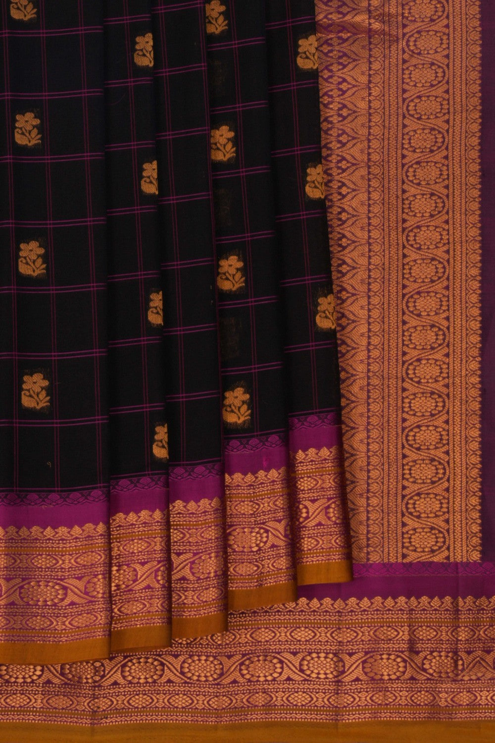 Image of Gadwal Kattam Black Saree