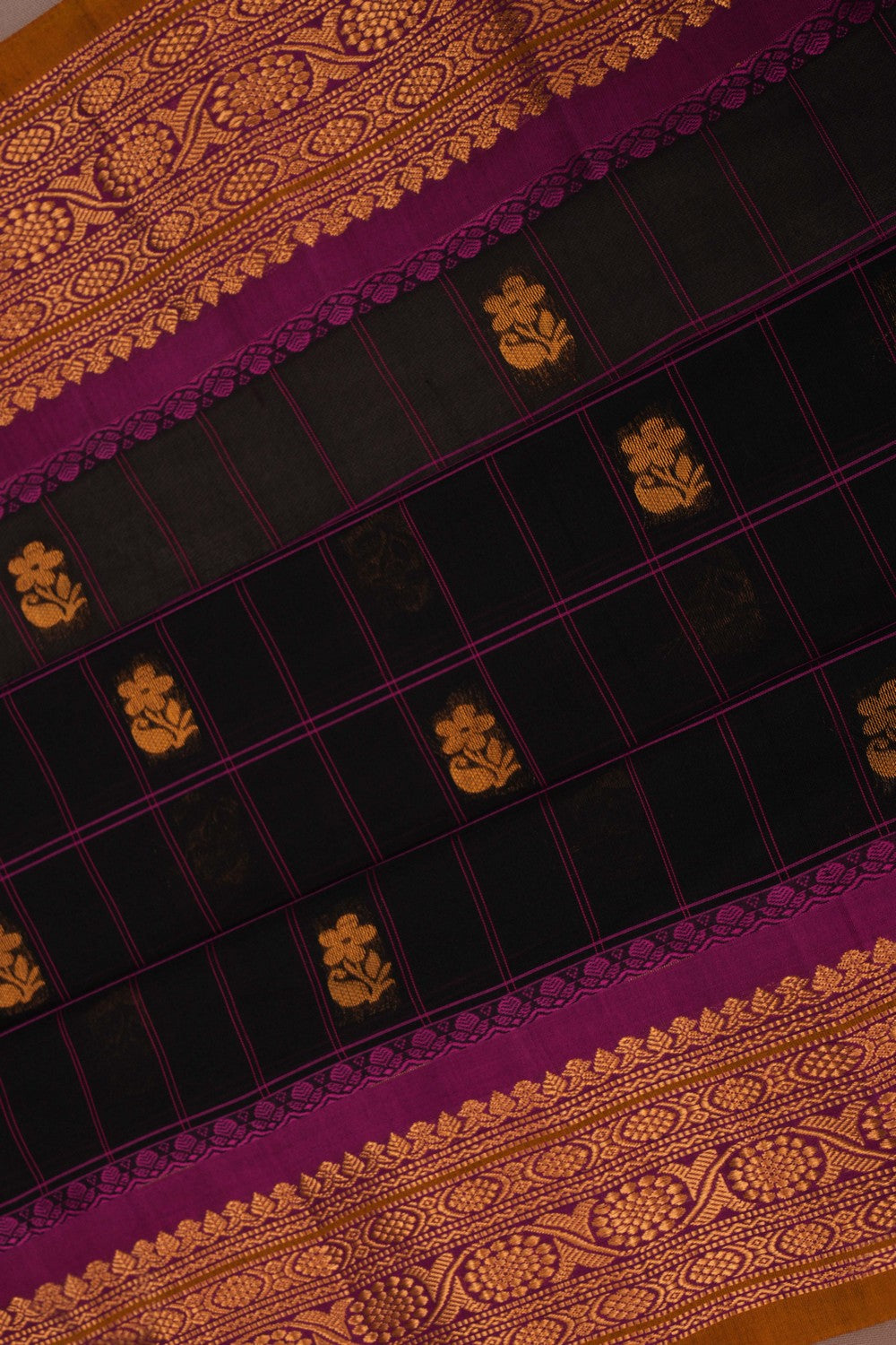 Image of Gadwal Kattam Black Saree