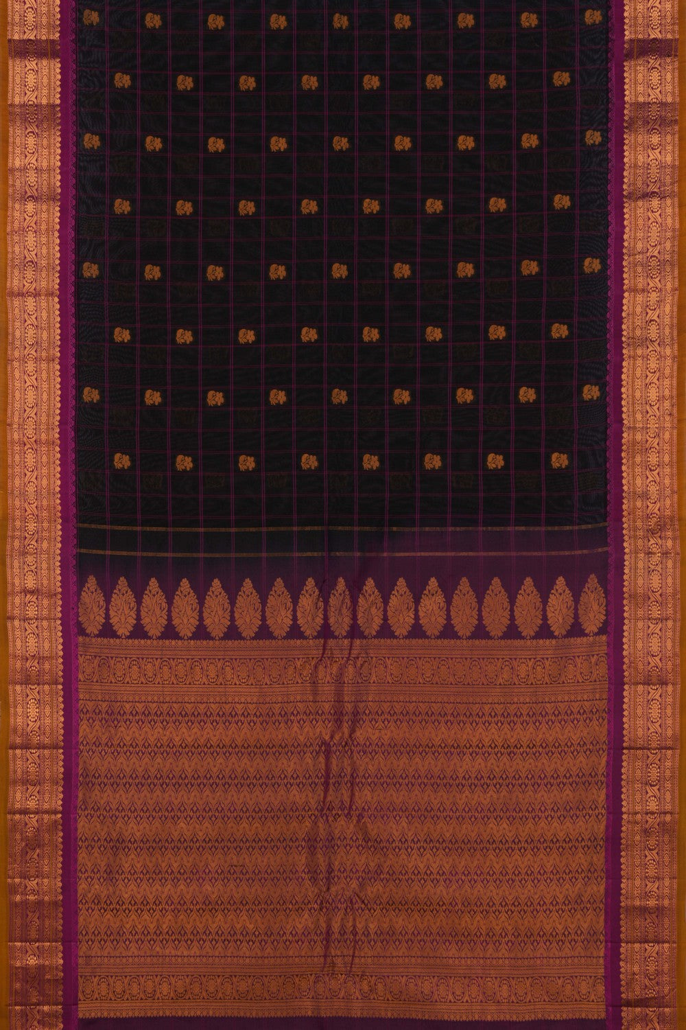 Image of Gadwal Kattam Black Saree