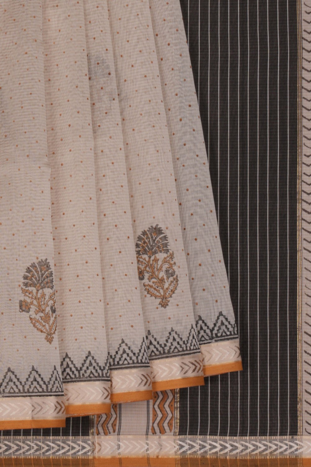 Maheshwari Cotton Silk Beige Saree